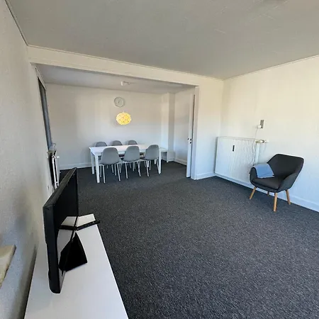 Strandby Kirkevej 270 Ground Floor Id 021 *